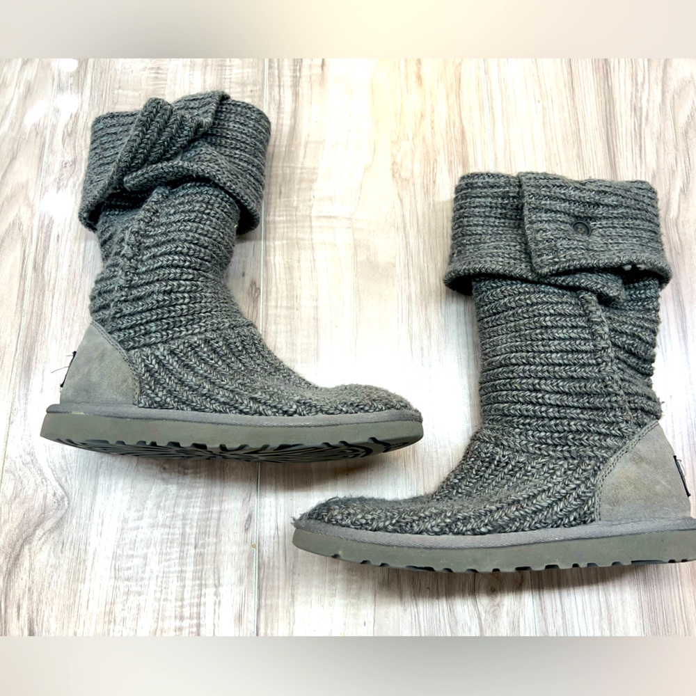 UGG Classic Cardy Boots Grey Wool Knit Tall Button Winter Boots Size 6